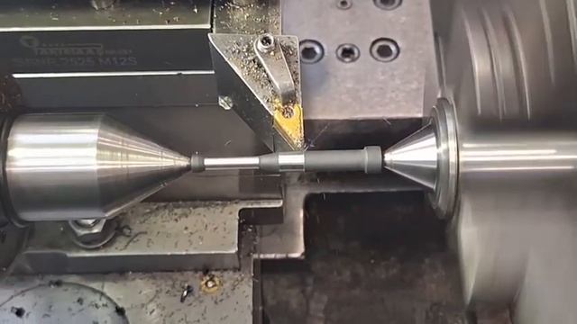 Machining of very hard metal.Hrs 62.Обработка очень твердых металлов. смотреть онлайн