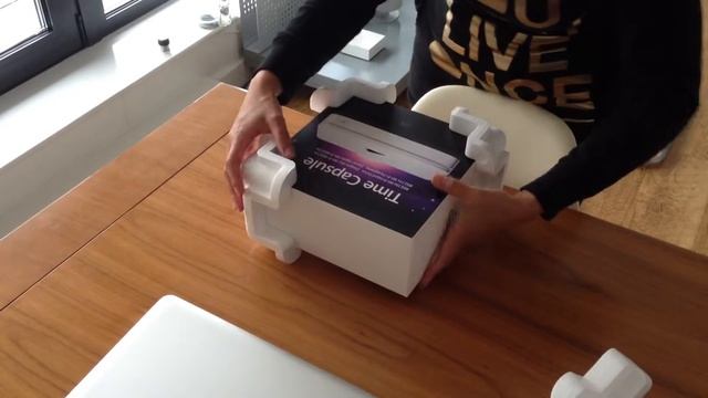 Unboxing - Apple Time Capsule (4th Gen) 2TB - Part 1 смотреть онлайн