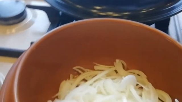 Печенка с яблоками и картофель на сале-это "бомба"!!! смотреть онлайн