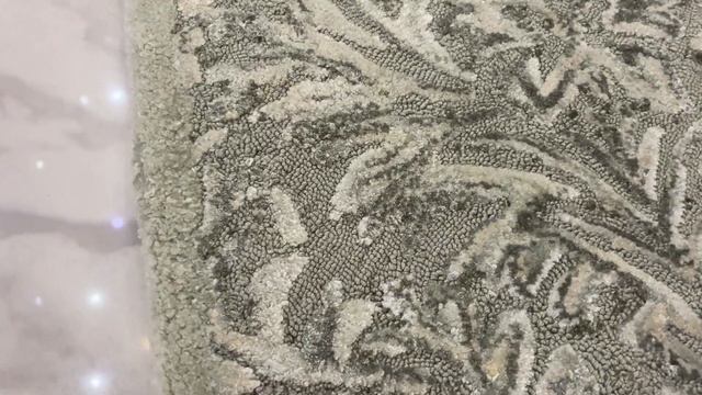 Ковер из вискозы Rapport Grey с узором дамаск