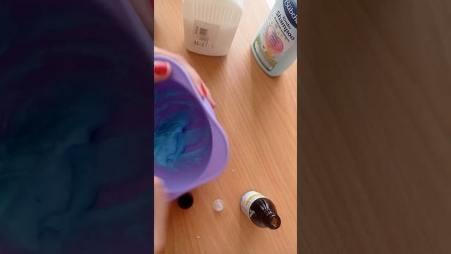 Як зробити жвачку для рук з клею і натрію тетраборату смотреть онлайн