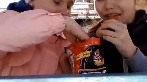 Пробую очень острые чипсы Lays Strong чипсы к пиву острый Чили супер очень острый Спасибо за просмо