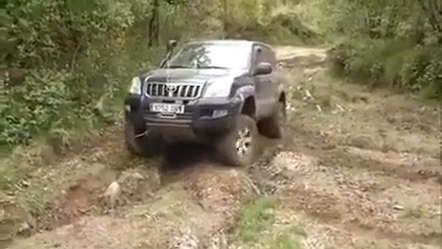 TOYOTA LAND CRUISER 125 ZUMBALACAZAN 4X4 MONTE XALO, SUBIDA EXTREMA ZANJAS смотреть онлайн