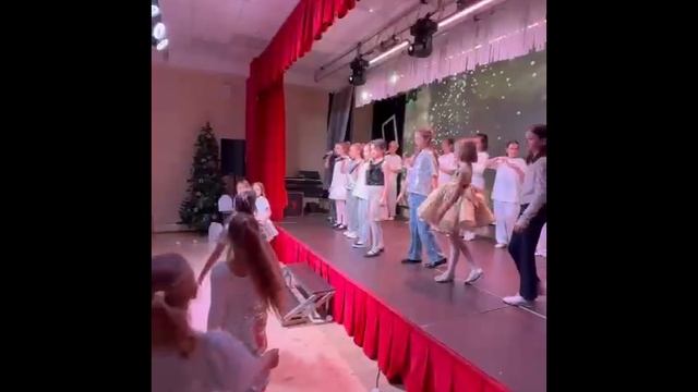 С НГ 2025 смотреть онлайн