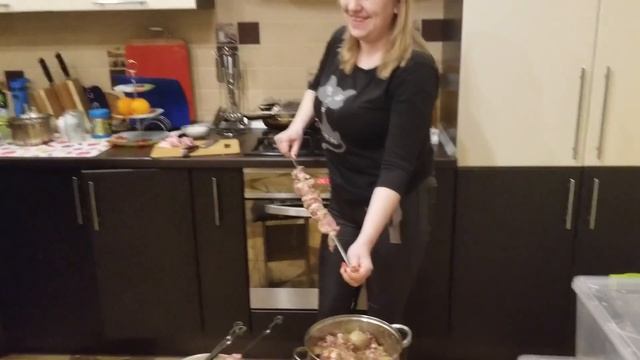 VLOG Жарим шашлык у Vredina Life