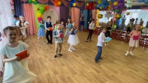 Танец с подушками «Баюшки-баю»