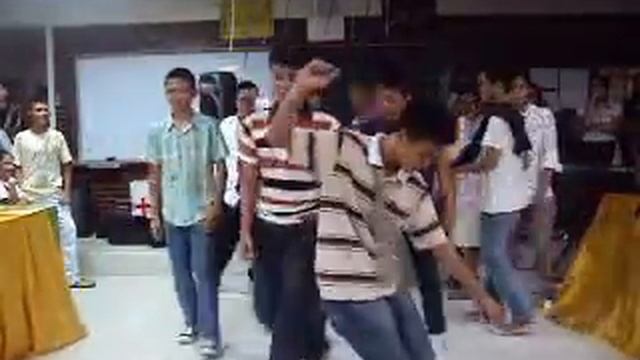 SuJu 09-10 dancing Super Junior's Sorry Sorry (Krypton) смотреть онлайн