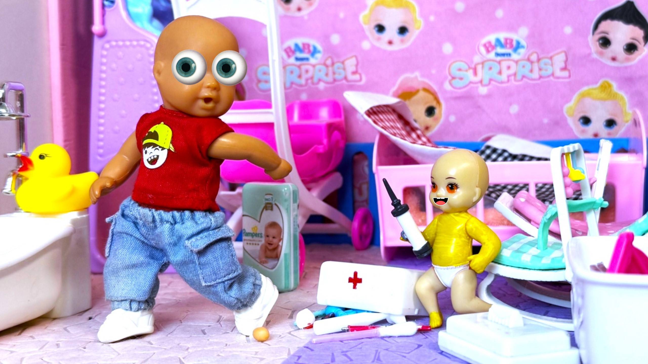 МАЛЫШ В ЖЁЛТОМ👶😈 меня поймал и... Катя и Макс веселая семейка! Куклы Барби смешные истории смотреть онлайн