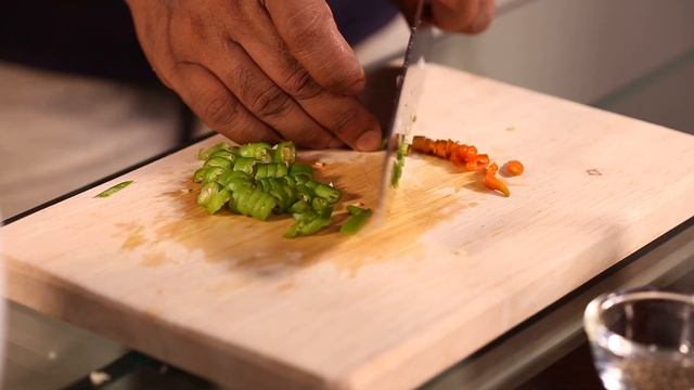 EASY RECIPE: Devilled Chicken Bites смотреть онлайн