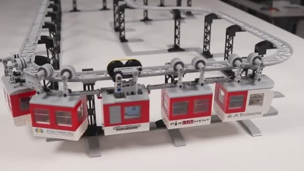 Строим подвесной поезд LEGO | Building a Suspended LEGO Train