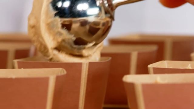 Professional Baker Teaches You How To Make CAKES! смотреть онлайн