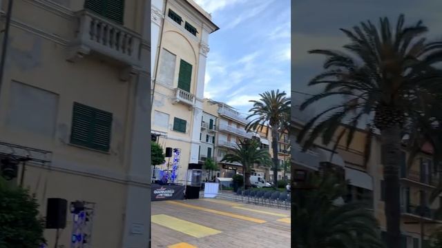 Набережная на берегу моря в Италии июнь смотреть онлайн