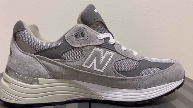 New Balance M992GR MR993GL比較 смотреть онлайн