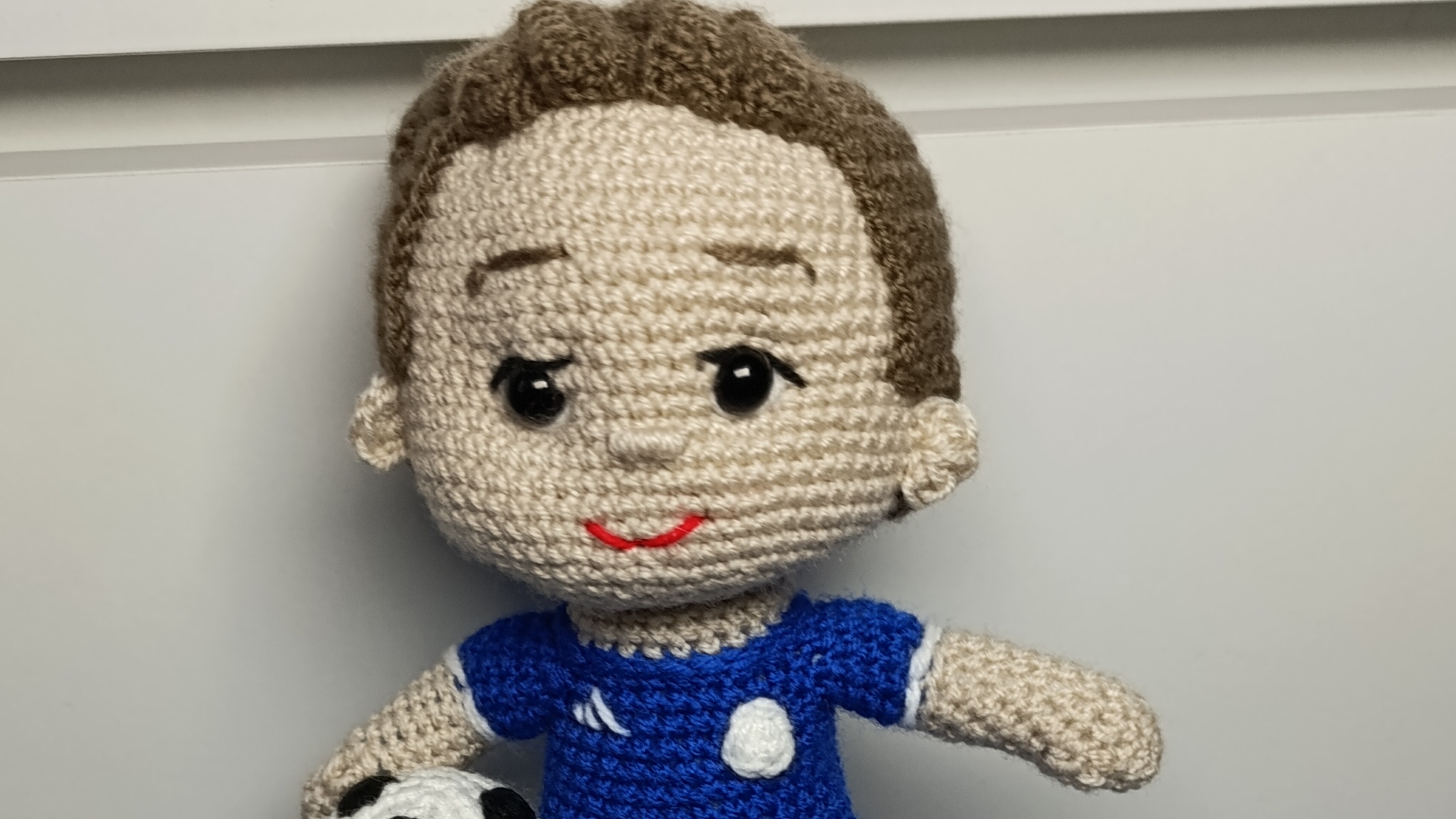 Футболист крючком. Есть МК смотреть онлайн