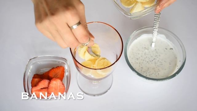 Strawberry Banana Chia Pudding Recipe смотреть онлайн