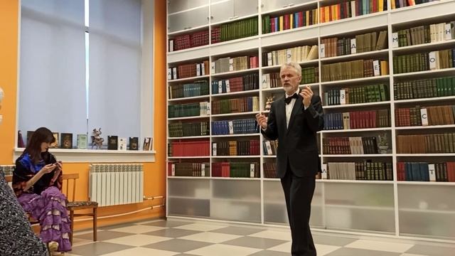 Стихи читает ДМИТРИЙ ЕФИМЕНКО. Выступление в библиотеке Ивановка смотреть онлайн
