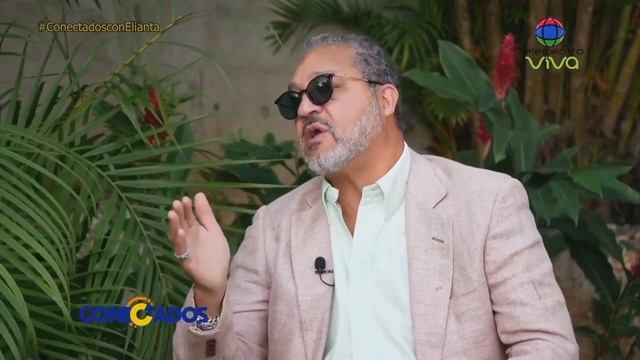 Richard Douglas, un hombre con mas de 40 años en el mundo de las Artes Escénicas | Conectados смотреть онлайн