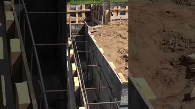 Про ДОМ и изготовление его фундамента. Двухэтажный каменный дом мансардного типа. смотреть онлайн