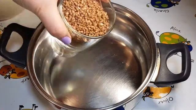 5 ВКУСНЫХ БЛЮД НА НОВОГОДНИЙ СТОЛ смотреть онлайн