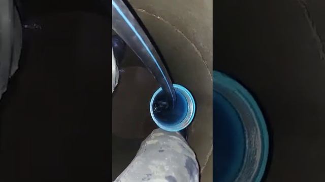 Скважина в колодце