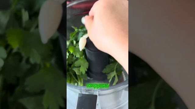 Неприлично вкусный салат из самых доступных продуктов смотреть онлайн