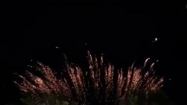 Веерные салюты.