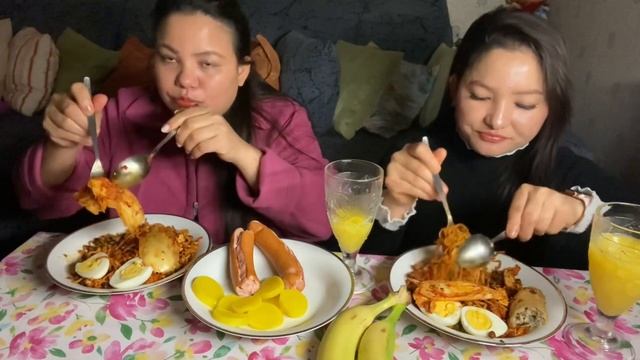 तपाईहरुको commented लाई मध्य नजर गर्दै 2pmखादै हामी with tofu egg sausages spicy kimchi mukbang смотреть онлайн