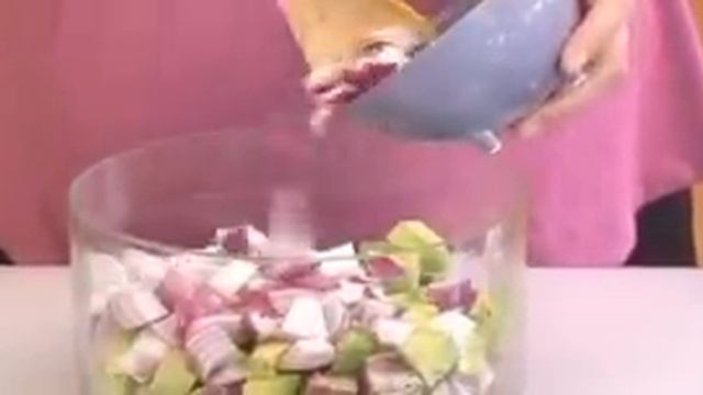 Avocado and Seared Tuna Steak Salad смотреть онлайн