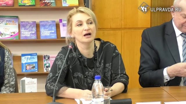 Акул пера заманивают в ульяновские села миллионами