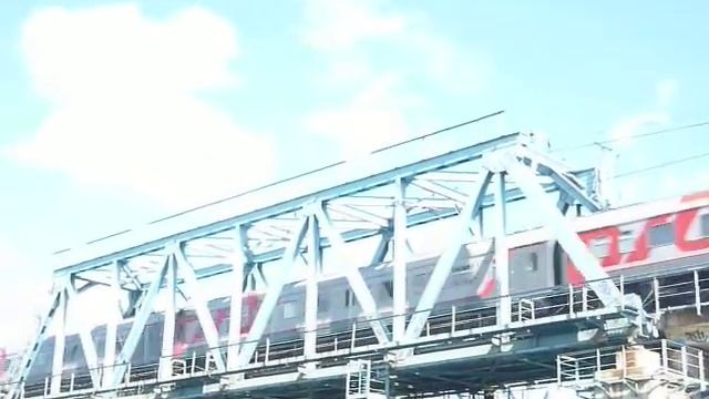Электровоз ЭП10-010 с поездом№102Ч Брянск-Москва перегон Латышская-Нара 25.05.2015 смотреть онлайн