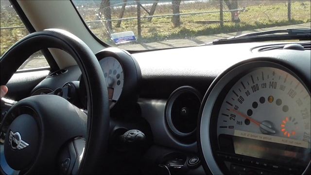 Mini One 1.6 Acceleration 0-100 km/h смотреть онлайн