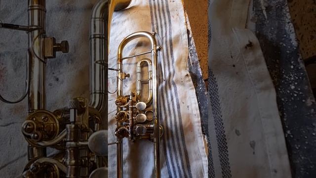 Rotary Trumpet by Meister Albert Wolfram (Markneukirchen) 1973. Rebuild complete. Video 3 of 3. смотреть онлайн