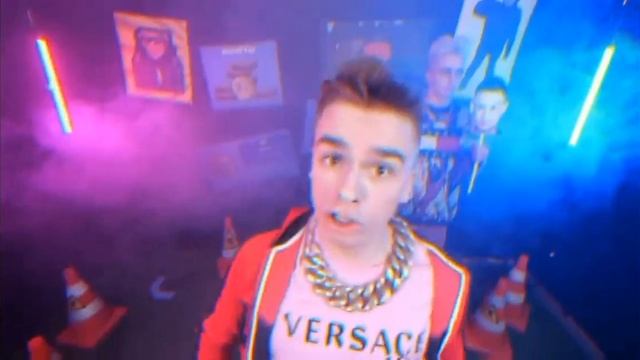 Аришнев-Гимн Бабл Кваса **Реакция** #сафик1234 #аришнев смотреть онлайн