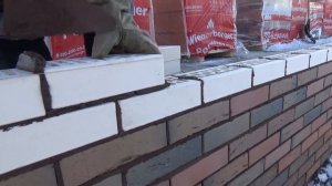 Кирпичная кладка, ГОСТ, СНиП, Баварская кладка одноэтажного дома. Виды кирпича. Керамика. Силикат.