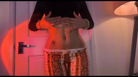 ASMR MASSAGING BELLY WITH BODY OIL - Nina Nashi смотреть онлайн