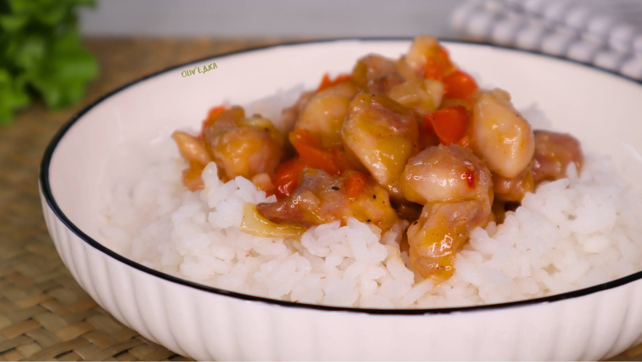 Без возни и заморочек ужин в сковороде с курицей и овощами. Очень вкусно с рисом смотреть онлайн