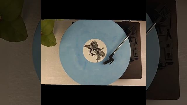 vinyl player смотреть онлайн