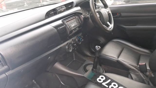 Pickup Toyota Hilux Single Cab Terpakai смотреть онлайн