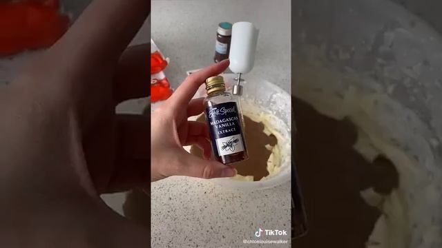 طريقة كيكة كيندر بينو ولا اروع 🥵❤ смотреть онлайн