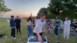 groovy house mix in a berlin park