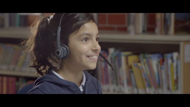 Skype Translator preview opens the classroom to the world смотреть онлайн