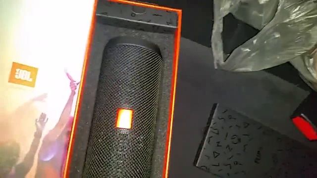 Unboxing and review of the JBL Flip 4 смотреть онлайн