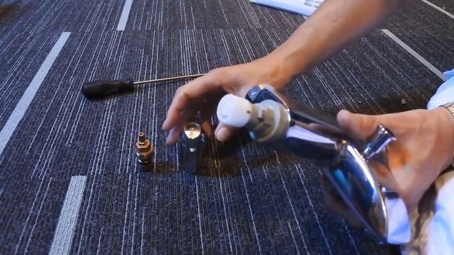 Reparatie keramisch deel Grohe badkraan смотреть онлайн
