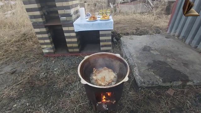товук гуштидан козон кабоп таёрлаймиз Вкуснотище из КУРИЦЫ_КАЗАН КЕБАБ смотреть онлайн
