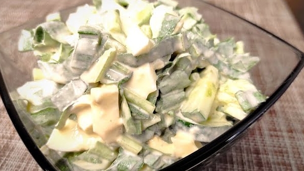 Салат из черемши. Очень вкусный и полезный весенний салат. смотреть онлайн