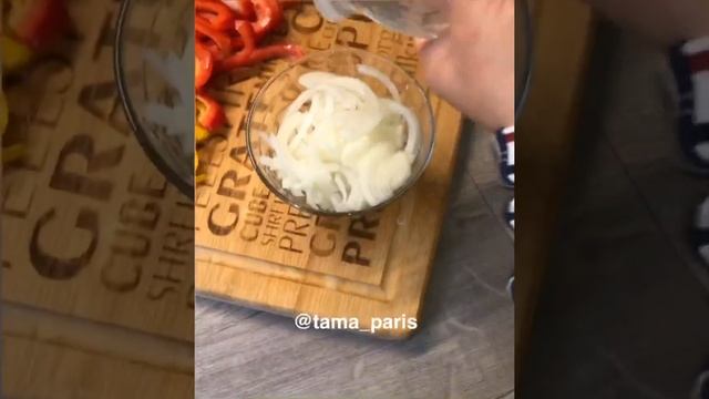 Салат «Тбилиси». Кулинария. Видеорецепты. Кулинарный влог. смотреть онлайн