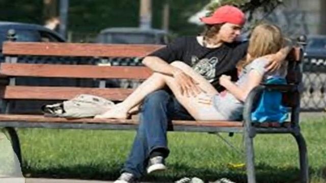 Скамеечка . Проклятая Любовь! смотреть онлайн