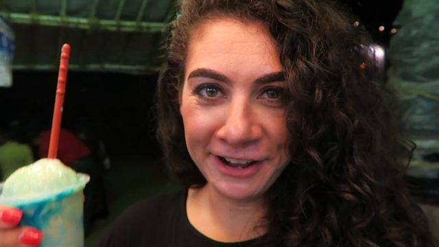 JUHU BEACH INDIAN STREET FOOD | MUMBAI DAY 439 | INDIA | TRAVEL VLOG IV смотреть онлайн