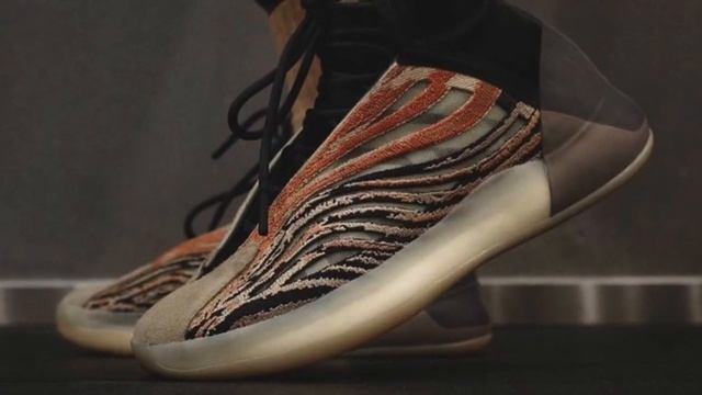 adidas Yeezy Quantum “Flash Orange” смотреть онлайн