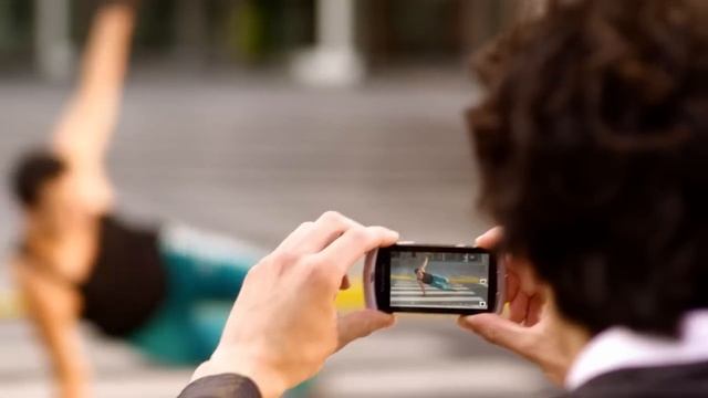 Sony Ericsson Vivaz™ pro смотреть онлайн
